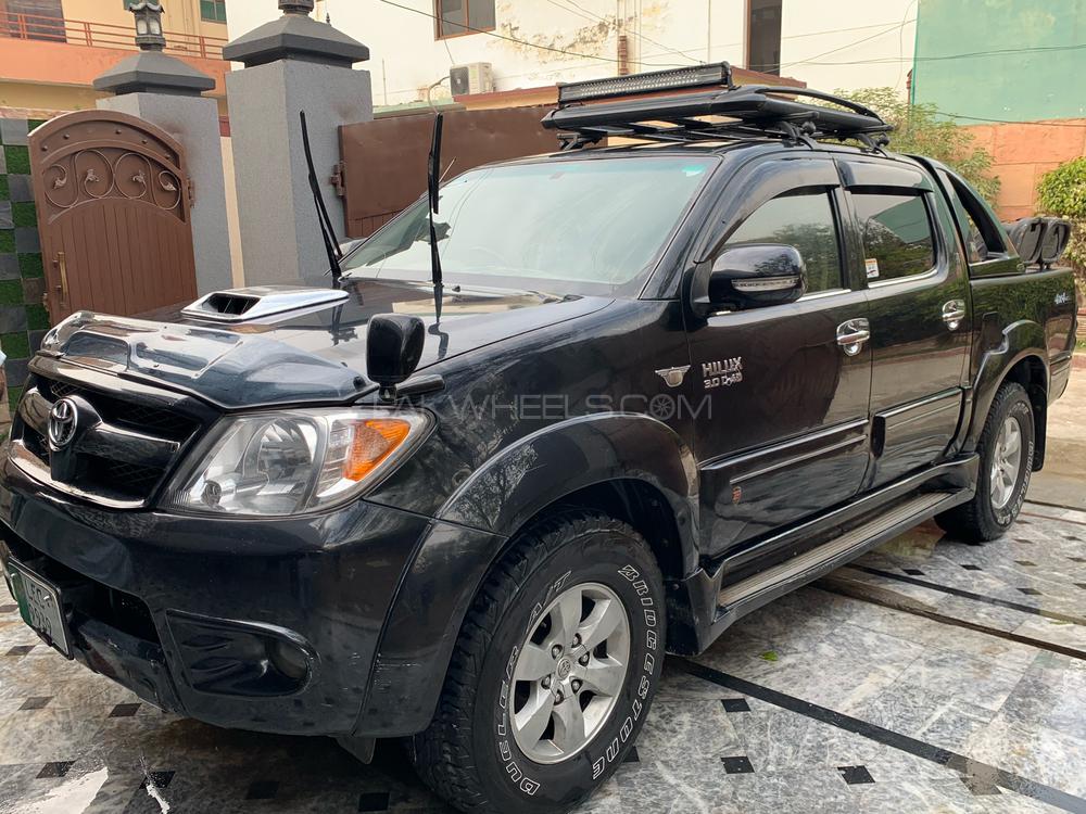 Toyota Hilux 2011 for Sale in Lahore Image-1