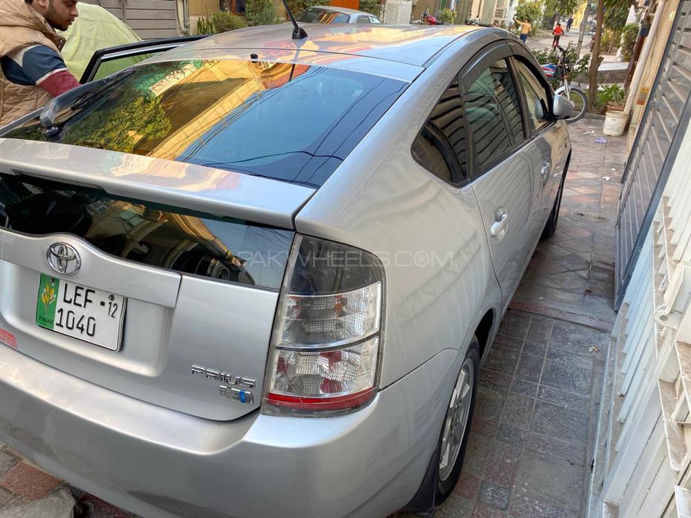 Toyota Prius 2008 for Sale in Lahore Toyota Prius 2008 for Sale in Lahore Image-6