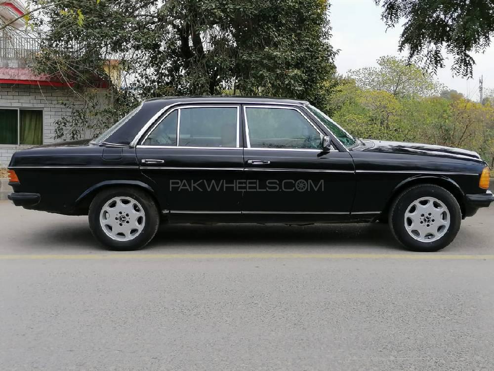 Mercedes Benz Other 1980 for Sale in Fateh Jang Image-1