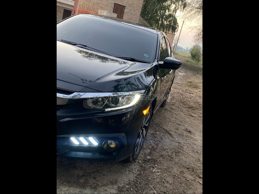 Honda Civic 2018 for Sale in D.G.Khan Image-1