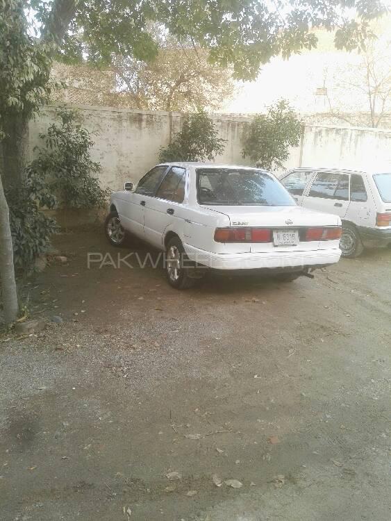 Nissan Sunny 1990 for Sale in Mardan Image-1