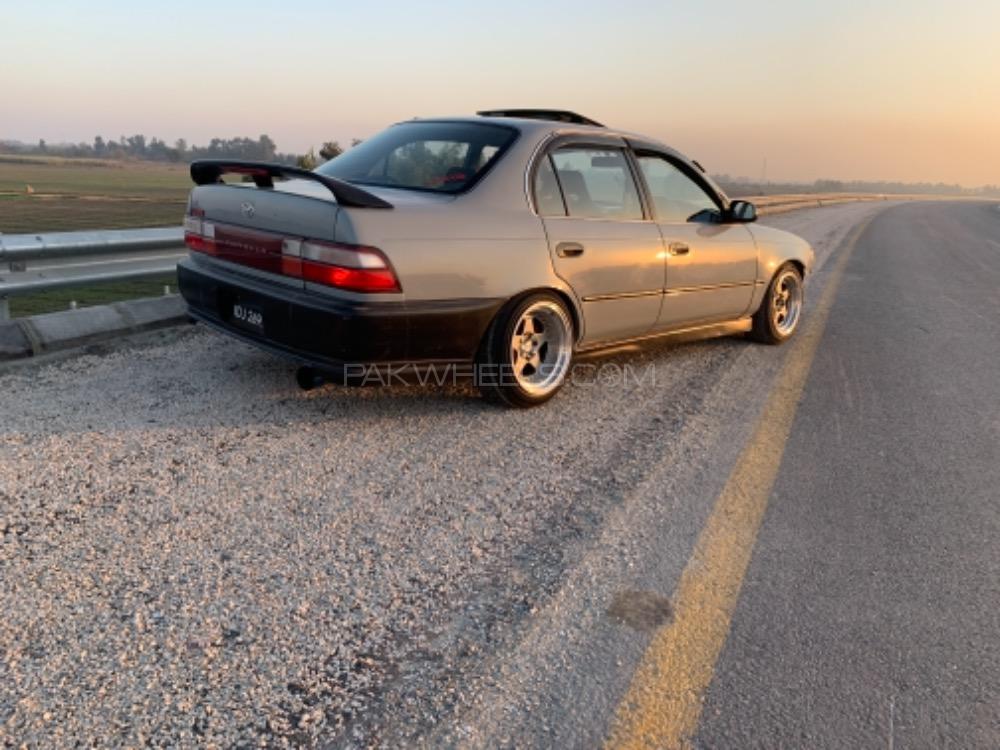 Toyota Corolla - 1998  Toyota Corolla - 1998  Image-2