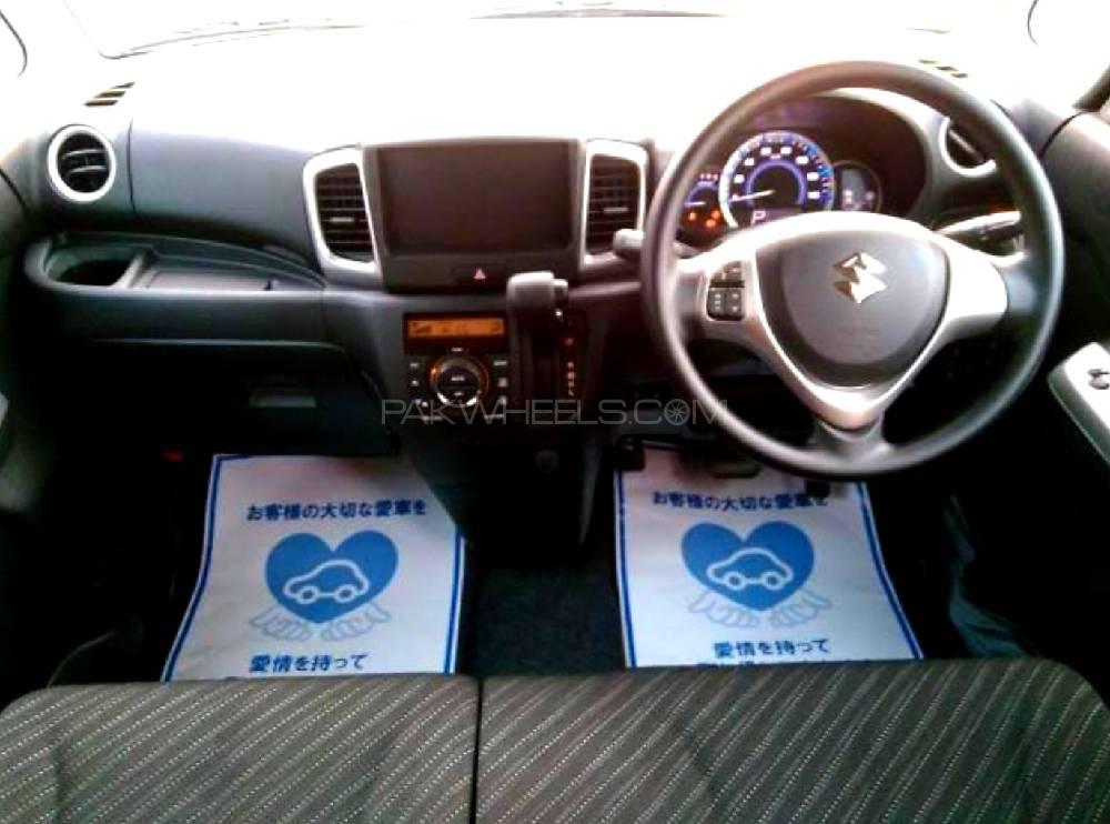 Suzuki Spacia 2015 for Sale in Peshawar Suzuki Spacia 2015 for Sale in Peshawar Image-4
