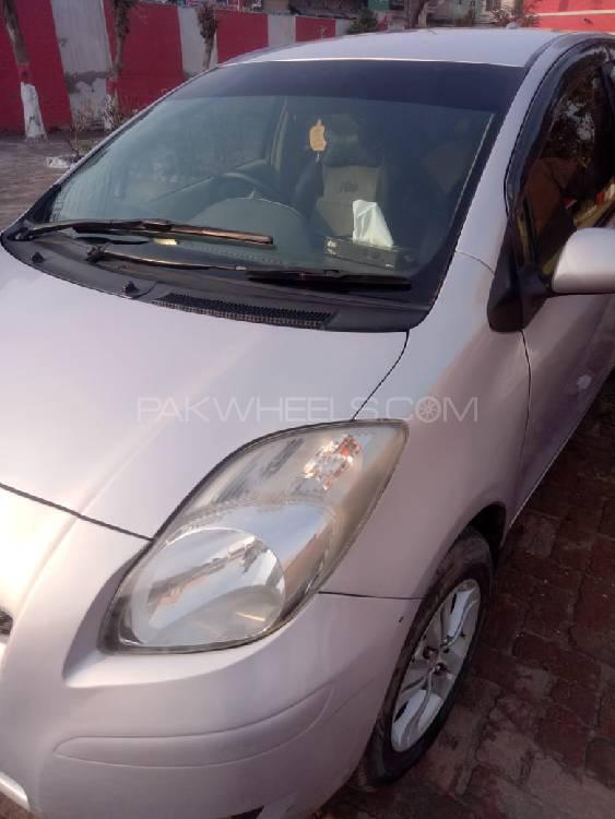 Toyota Vitz 2013 for Sale in Chiniot Image-1