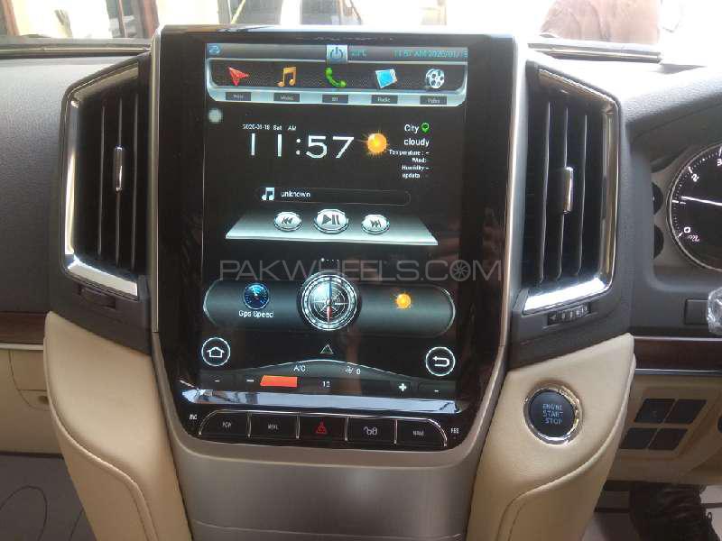 Toyota Land Cruiser 2017 for Sale in Karachi Toyota Land Cruiser 2017 for Sale in Karachi Image-7