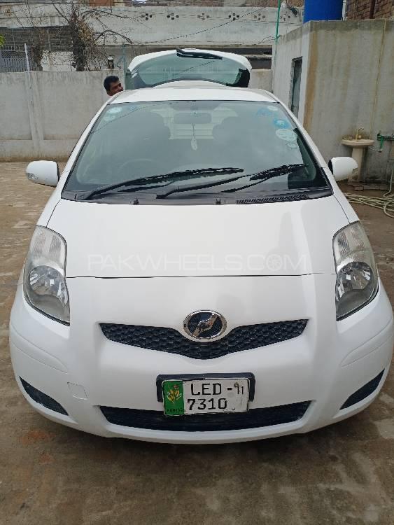 Toyota Vitz 2008 for Sale in Sahiwal Image-1