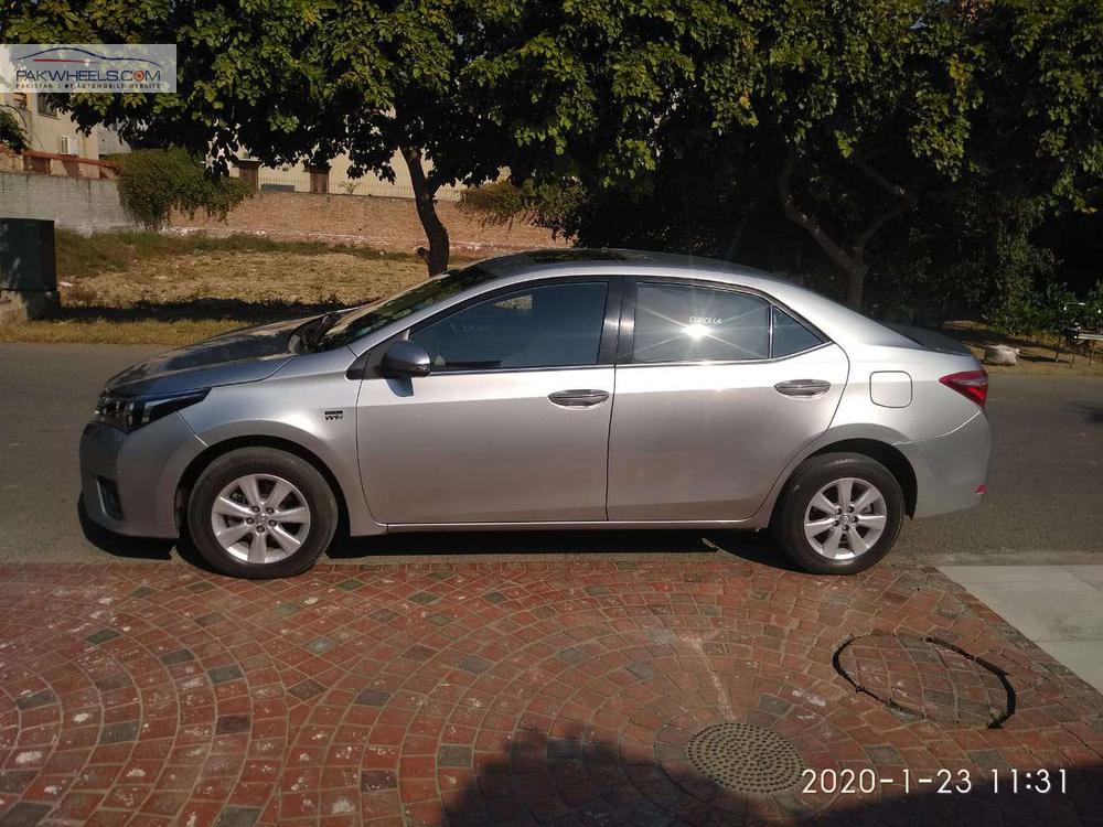 Toyota Corolla 2015 for Sale in Lahore Toyota Corolla 2015 for Sale in Lahore Image-6