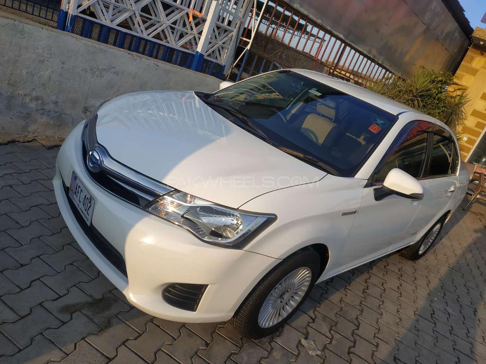 Toyota Corolla Axio 2014 for Sale in Peshawar Image-1