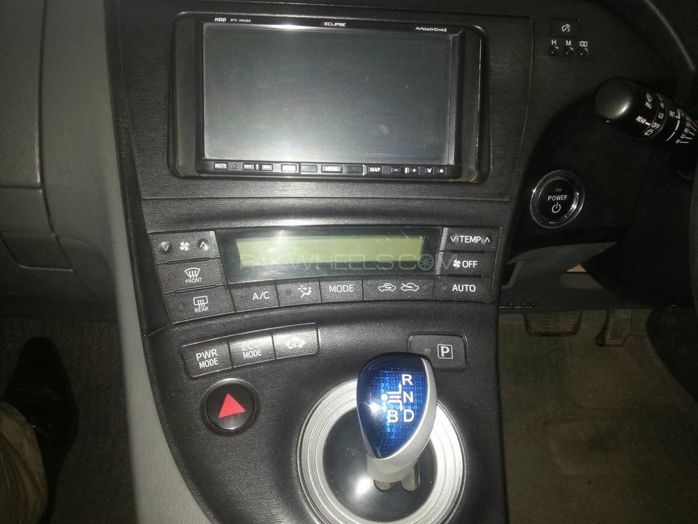Toyota Prius 2010 for Sale in Lahore Toyota Prius 2010 for Sale in Lahore Image-5
