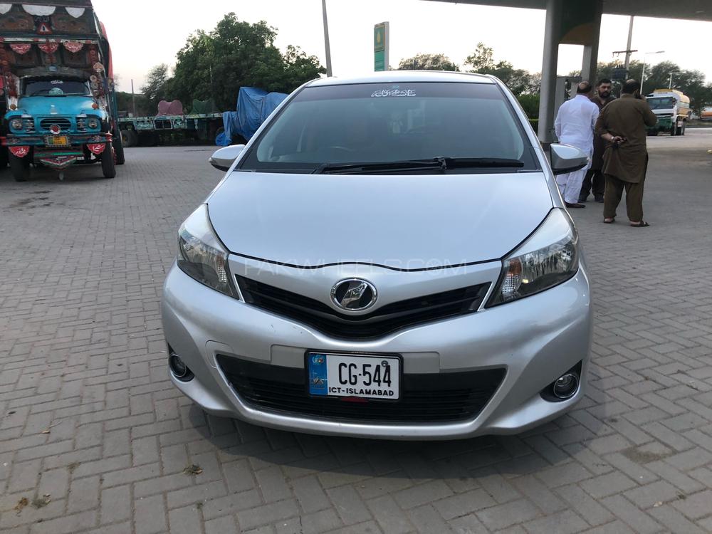 Toyota Vitz 2011 for Sale in Lala musa Image-1