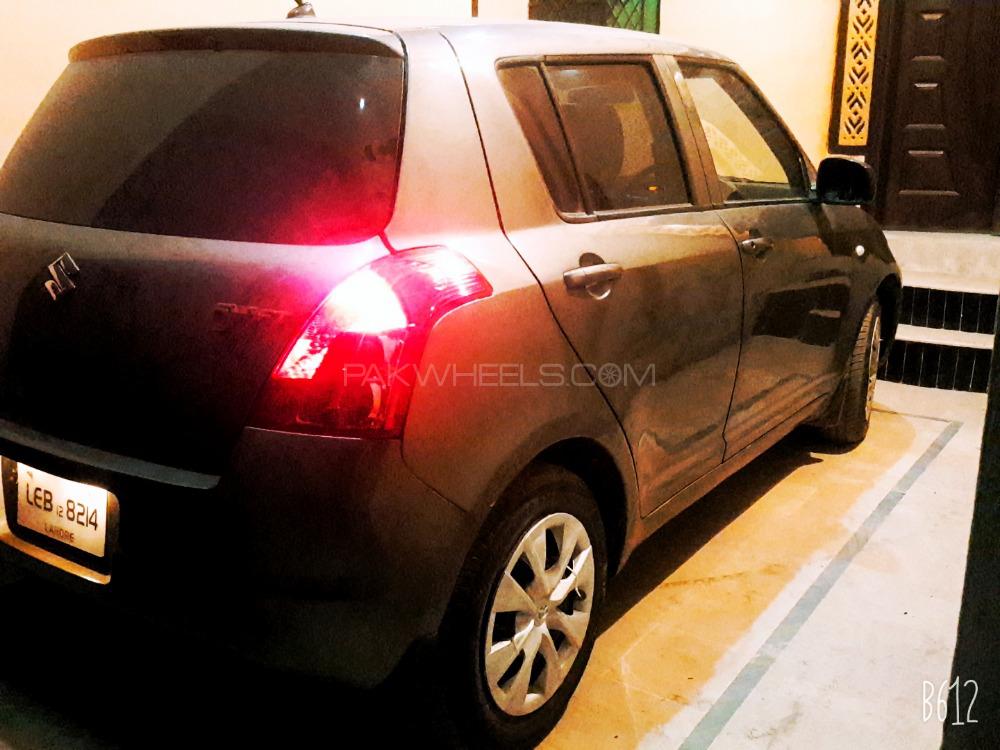 Suzuki Swift 2012 for Sale in Muzaffar Gargh Image-1