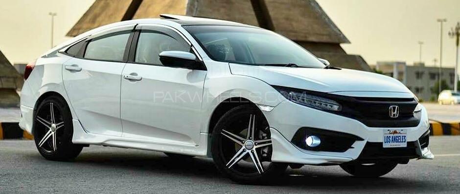 Honda Civic - 2017  Honda Civic - 2017  Image-4