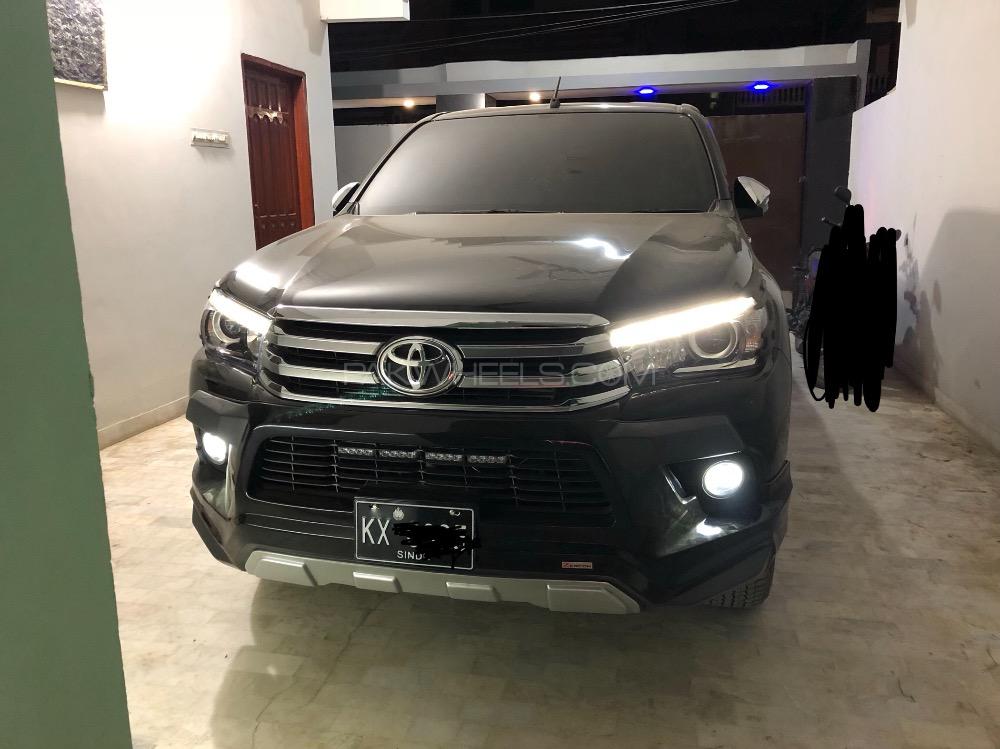 Toyota Hilux - 2018  Image-1