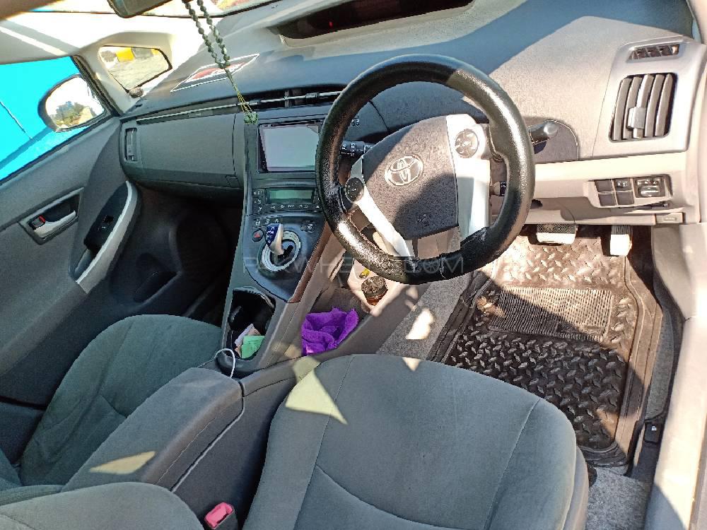 Toyota Prius Alpha 2010 for Sale in Sargodha Toyota Prius Alpha 2010 for Sale in Sargodha Image-6