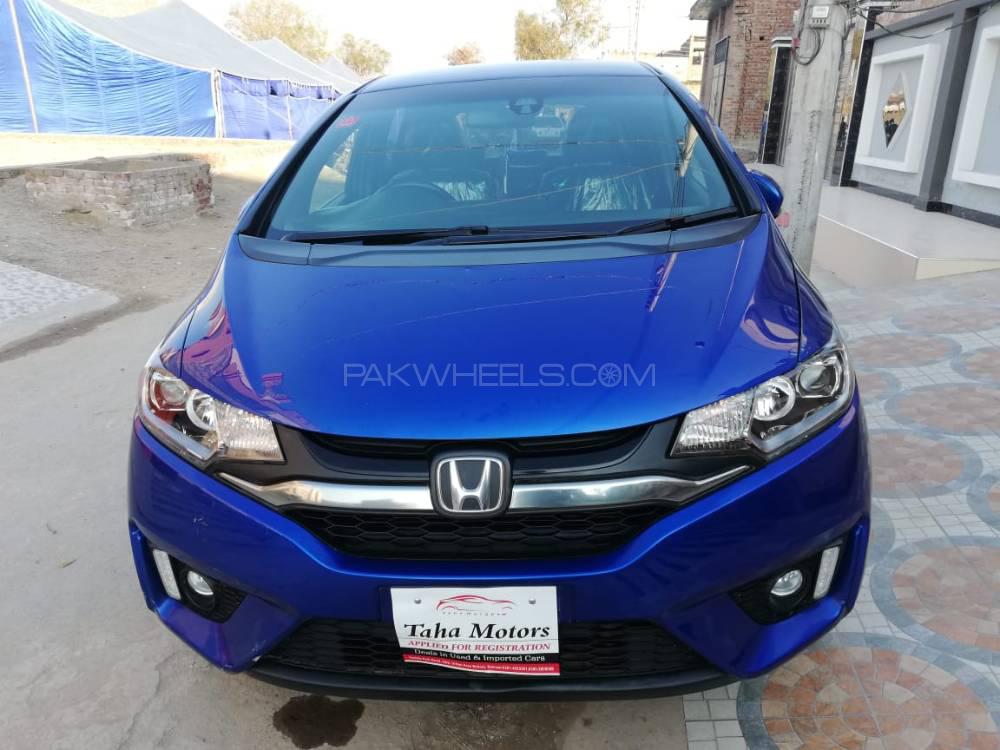 Honda Fit 2017 for Sale in Sahiwal Image-1