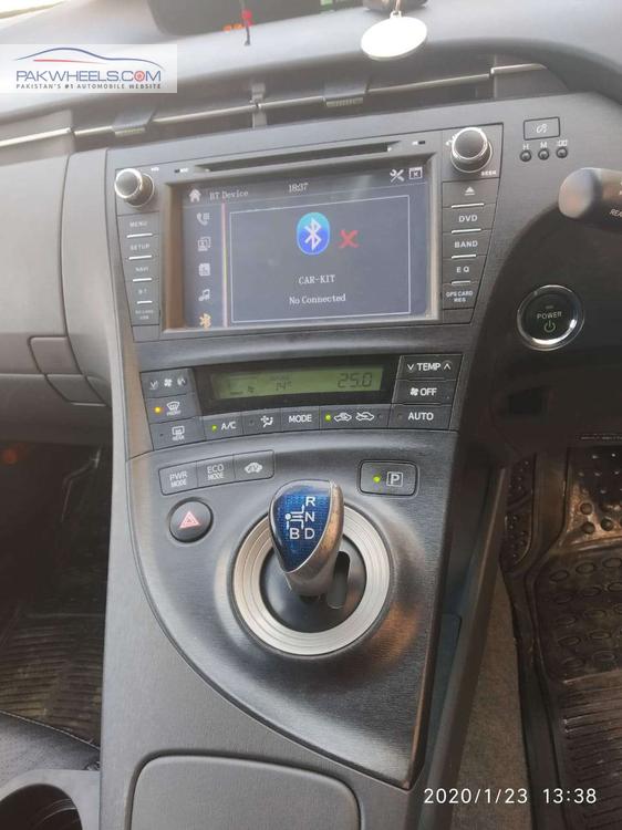 Toyota Prius 2011 for Sale in Lahore Toyota Prius 2011 for Sale in Lahore Image-9