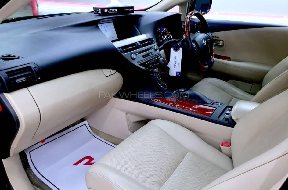 Lexus RX Series 2010 for Sale in Karachi Lexus RX Series 2010 for Sale in Karachi Image-3