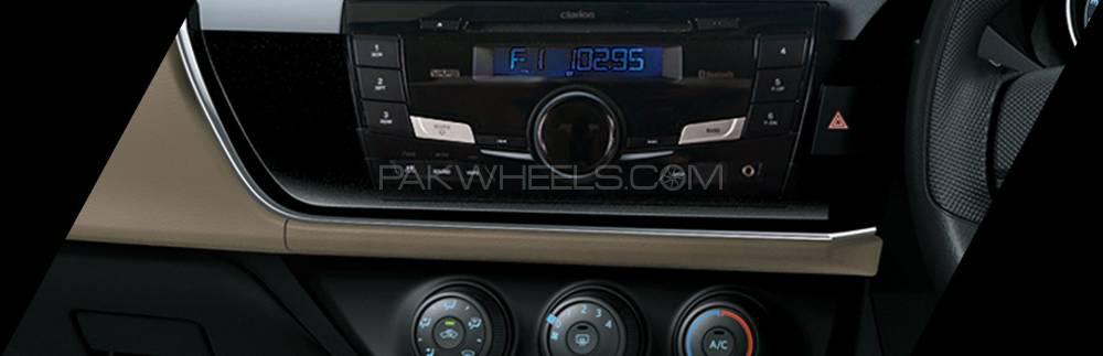 Toyota Corolla 2017 for Sale in Lahore Toyota Corolla 2017 for Sale in Lahore Image-5