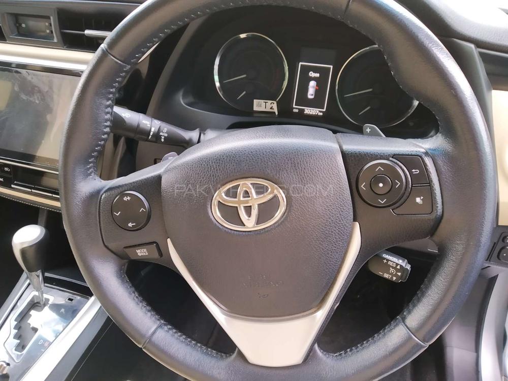 Toyota Corolla 2018 for Sale in Lahore Toyota Corolla 2018 for Sale in Lahore Image-9