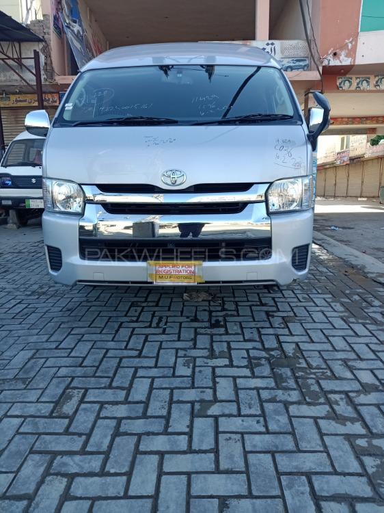 Toyota Hiace 2016 for Sale in Burewala Image-1