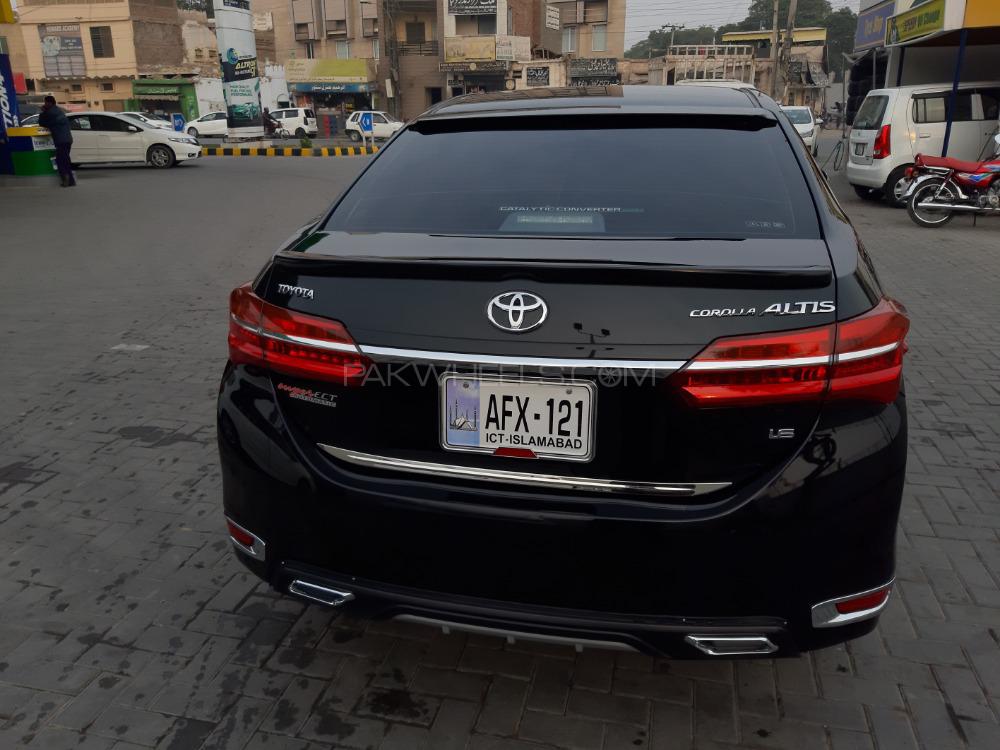 Toyota Corolla 2018 of khawaja.hassan.8887 Member Ride 87745 PakWheels