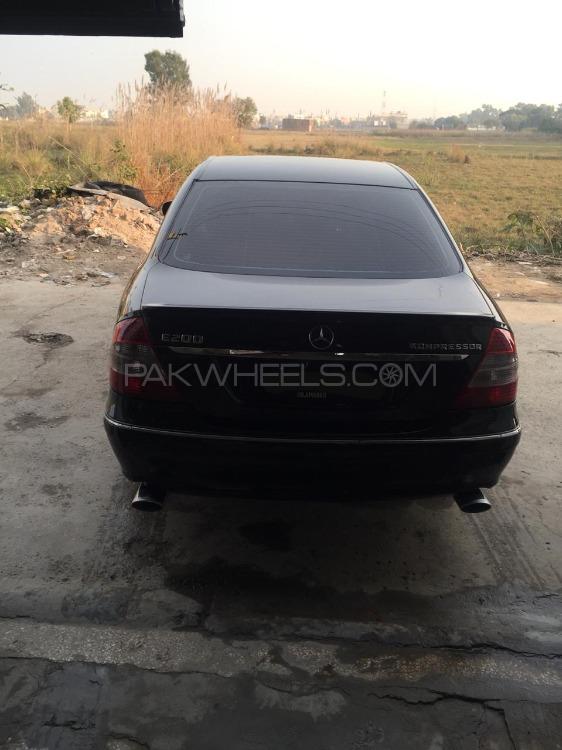 Mercedes Benz E Class 2004 for Sale in Islamabad Mercedes Benz E Class 2004 for Sale in Islamabad Image-5