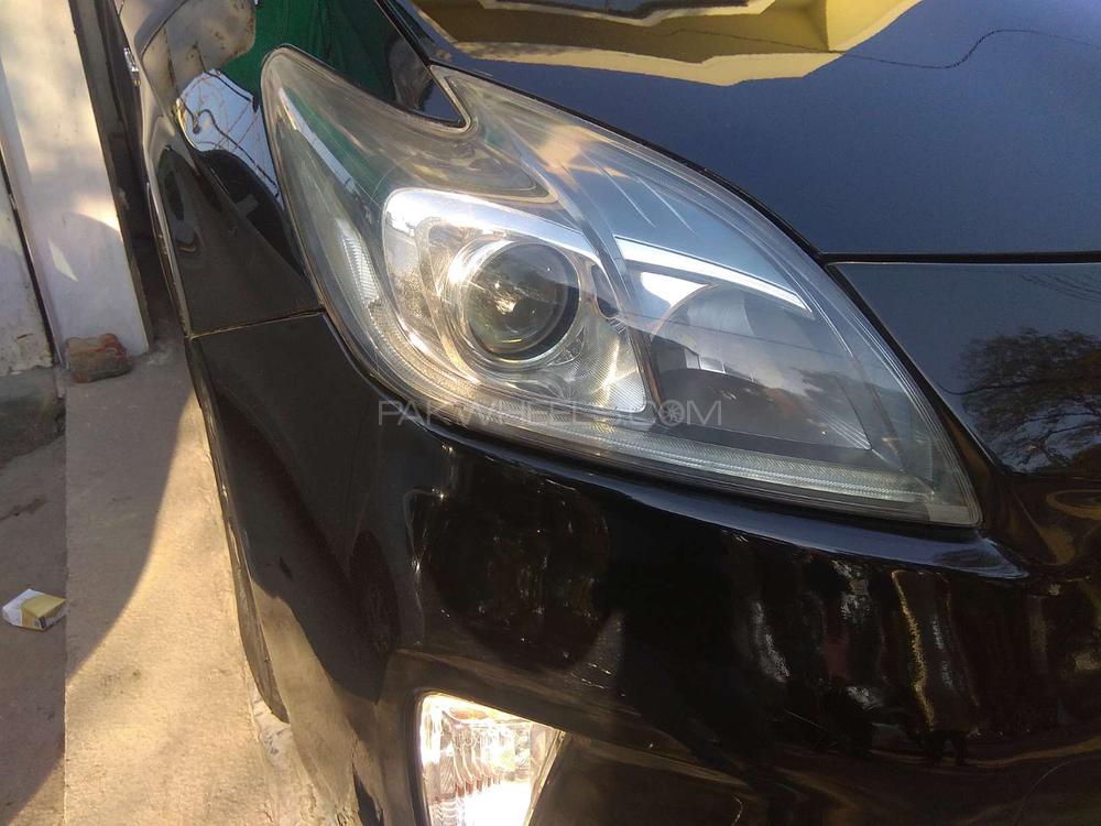 Toyota Prius 2012 for Sale in Lahore Toyota Prius 2012 for Sale in Lahore Image-4