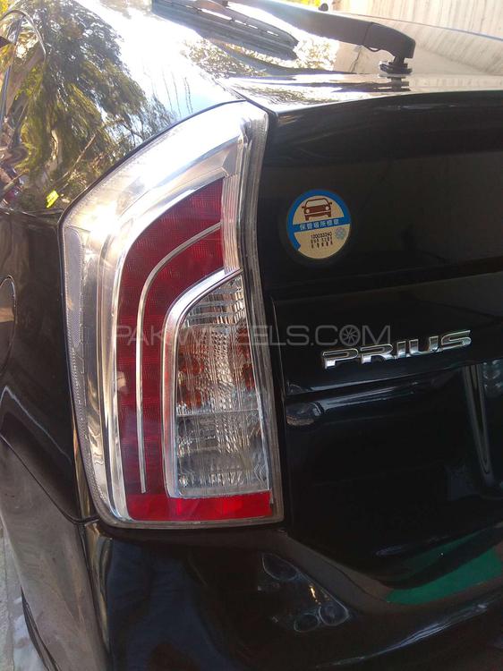 Toyota Prius 2012 for Sale in Lahore Toyota Prius 2012 for Sale in Lahore Image-12
