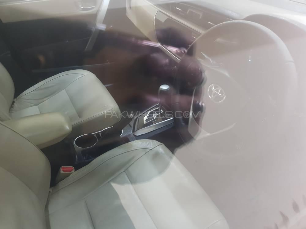 Toyota Corolla 2014 for Sale in Karachi Image-1