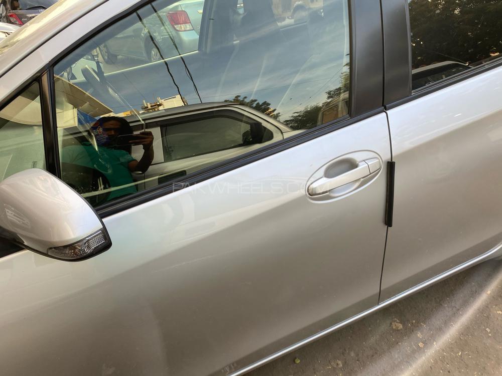 Toyota Vitz 2015 for Sale in Karachi Toyota Vitz 2015 for Sale in Karachi Image-8