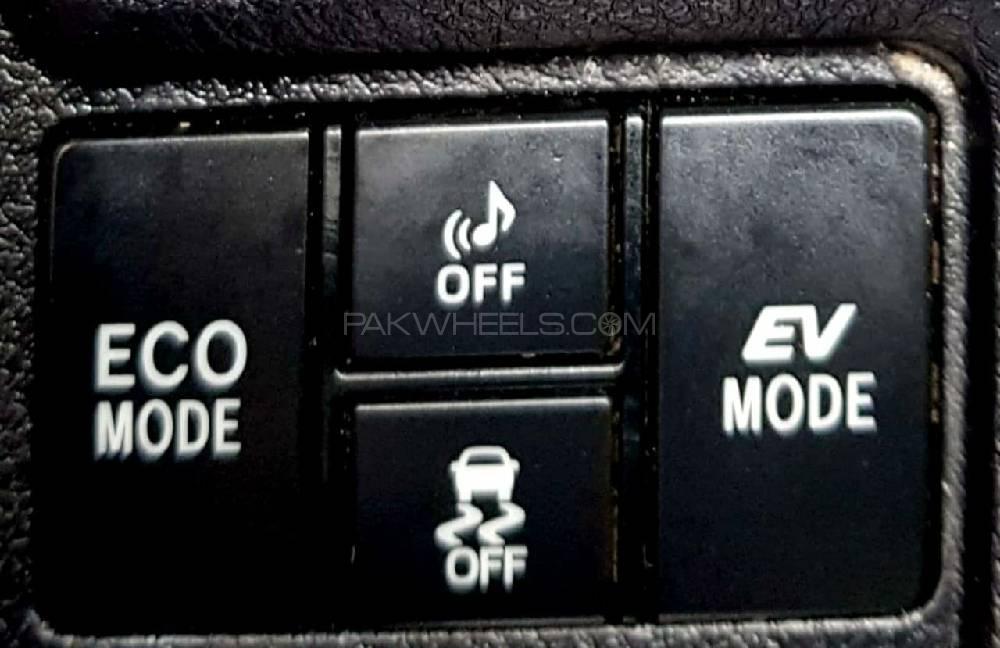 Toyota Corolla Fielder 2015 for Sale in Karachi Toyota Corolla Fielder 2015 for Sale in Karachi Image-11
