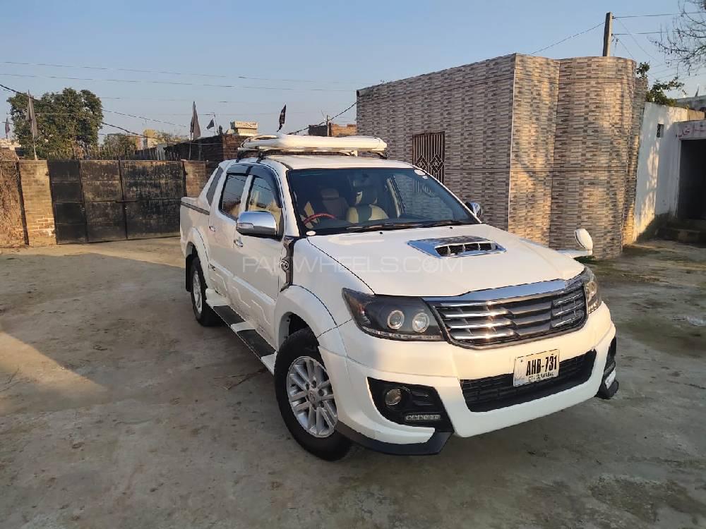 Toyota Hilux 2018 for Sale in Gujrat Image-1