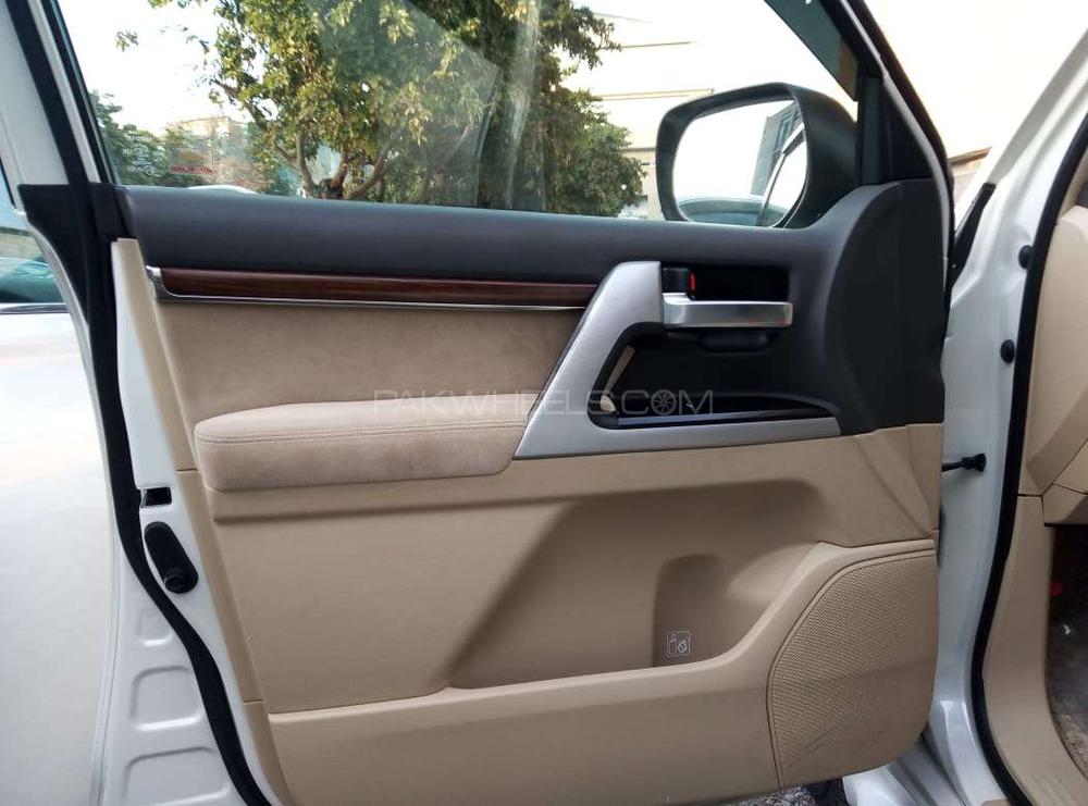 Toyota Land Cruiser 2016 for Sale in Islamabad Toyota Land Cruiser 2016 for Sale in Islamabad Image-7