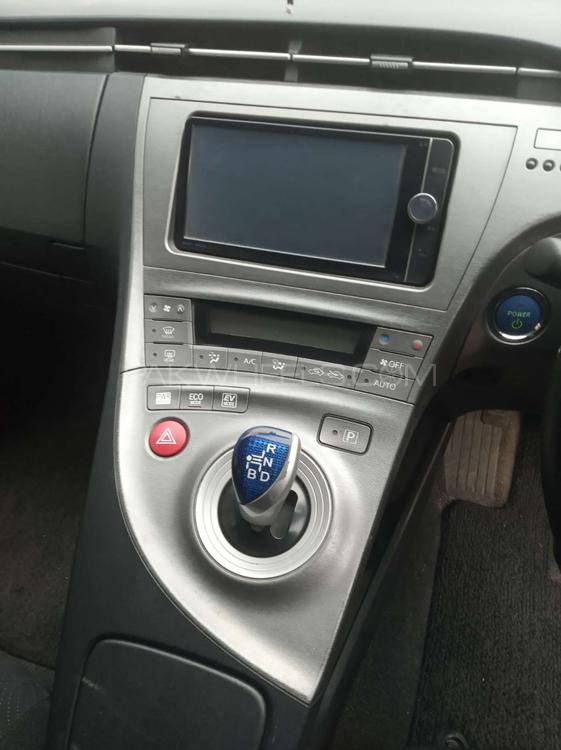 Toyota Prius 2013 for Sale in Gujranwala Toyota Prius 2013 for Sale in Gujranwala Image-12