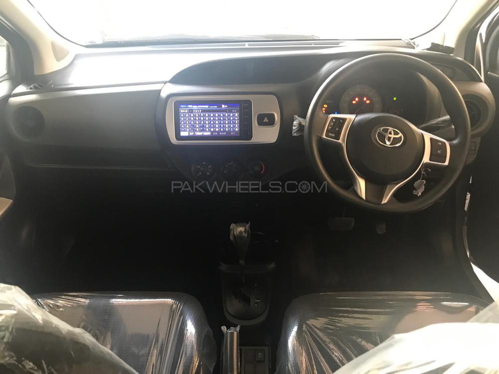 Toyota Vitz 2016 for Sale in Karachi Toyota Vitz 2016 for Sale in Karachi Image-3
