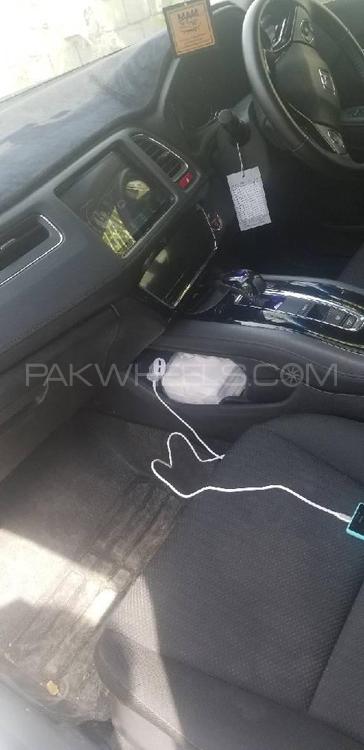 Honda Vezel 2014 for Sale in Karachi Honda Vezel 2014 for Sale in Karachi Image-3