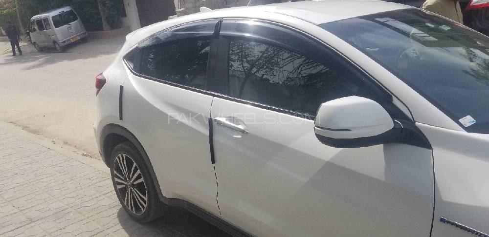 Honda Vezel 2014 for Sale in Karachi Honda Vezel 2014 for Sale in Karachi Image-2