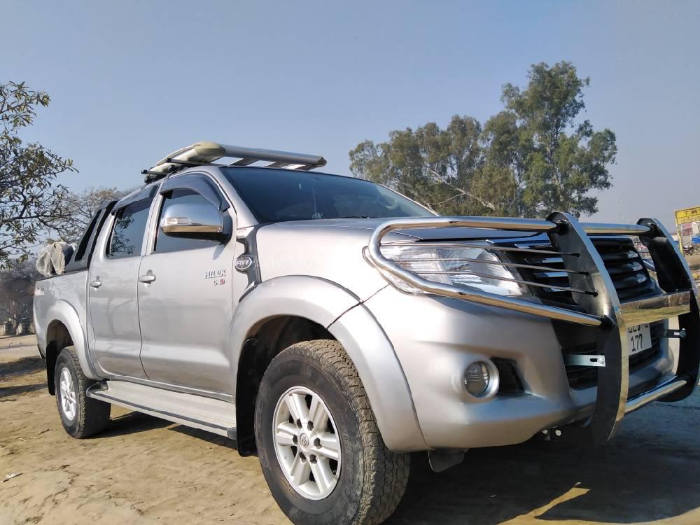ٹویوٹا ہائیلکس 2013 for Sale in سیالکوٹ ٹویوٹا ہائیلکس 2013 for Sale in سیالکوٹ Image-10