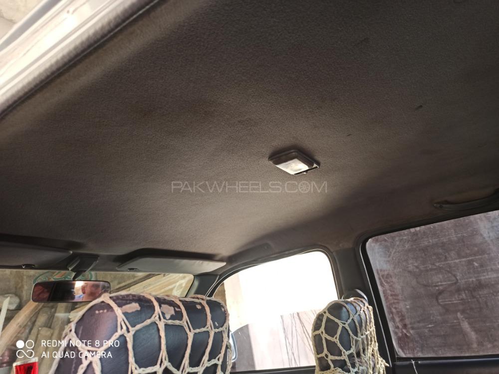 Toyota Hilux 2000 for Sale in Mansehra Toyota Hilux 2000 for Sale in Mansehra Image-10