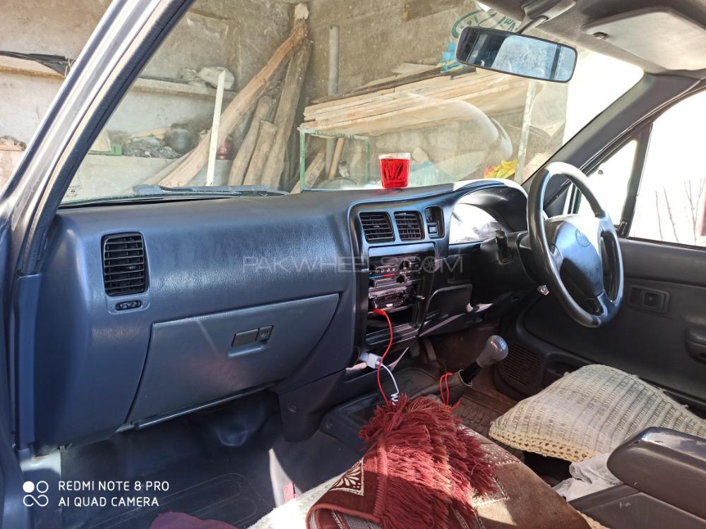 Toyota Hilux 2000 for Sale in Mansehra Toyota Hilux 2000 for Sale in Mansehra Image-13