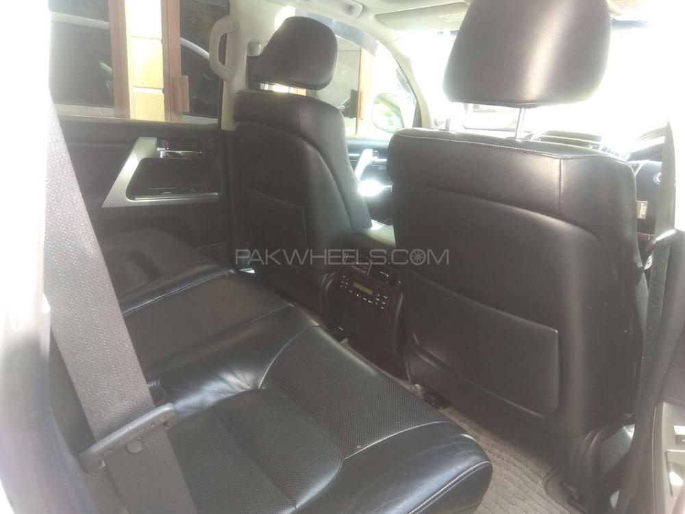 Toyota Land Cruiser 2012 for Sale in Karachi Toyota Land Cruiser 2012 for Sale in Karachi Image-11