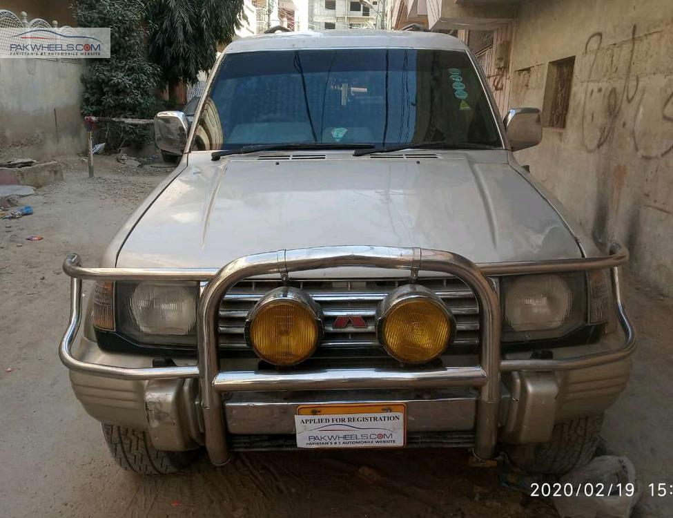 Mitsubishi Pajero 1992 for Sale in Karachi Image-1