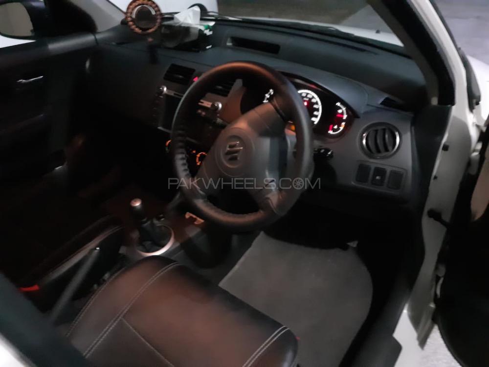 Suzuki Swift 2018 for Sale in Bahawalpur Suzuki Swift 2018 for Sale in Bahawalpur Image-3