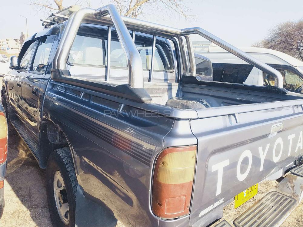 Toyota Hilux 2001 for Sale in Islamabad Toyota Hilux 2001 for Sale in Islamabad Image-5