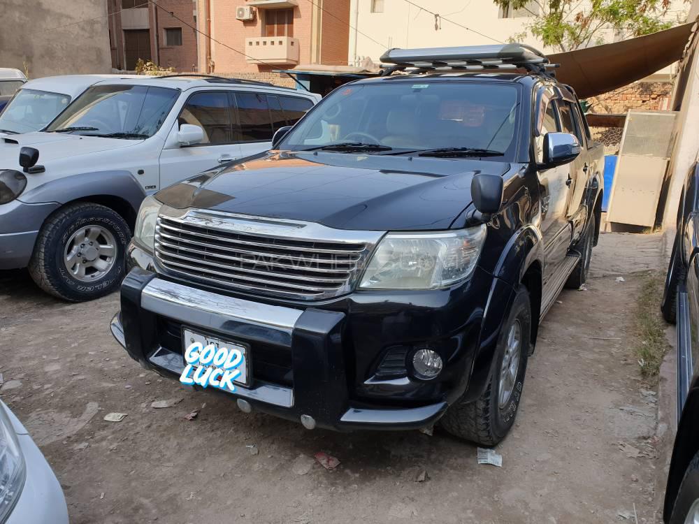 Toyota Hilux 2013 for Sale in Faisalabad Image-1