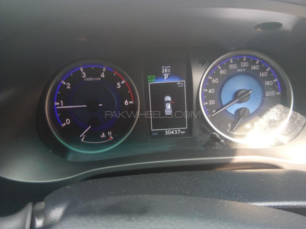Toyota Hilux 2018 for Sale in Lahore Toyota Hilux 2018 for Sale in Lahore Image-11