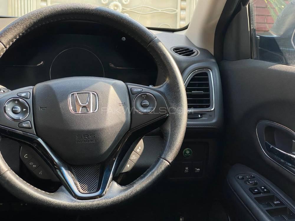 Honda Vezel 2014 for Sale in Islamabad Honda Vezel 2014 for Sale in Islamabad Image-10