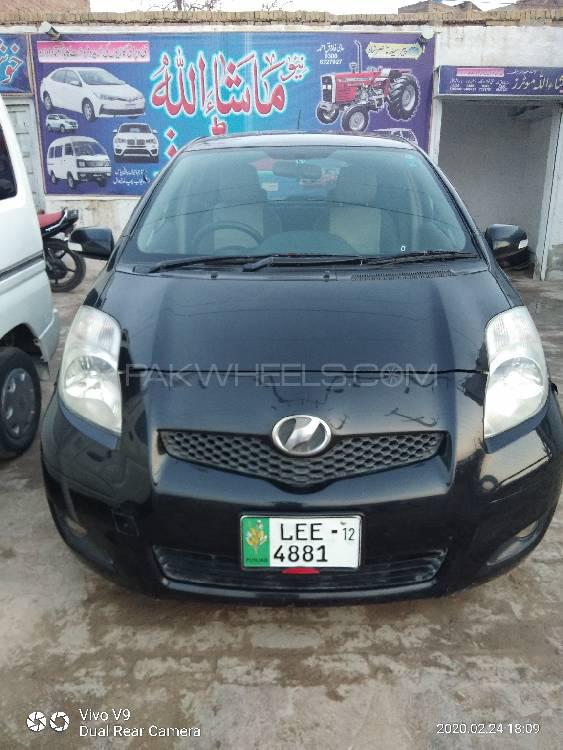 Toyota Vitz 2007 for Sale in Khanewal Image-1