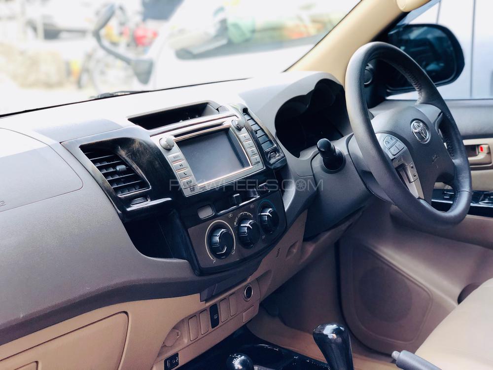 Toyota Hilux 2012 for Sale in Lahore Toyota Hilux 2012 for Sale in Lahore Image-4