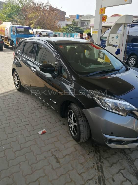 Nissan Note 2017 for Sale in Lahore Nissan Note 2017 for Sale in Lahore Image-9